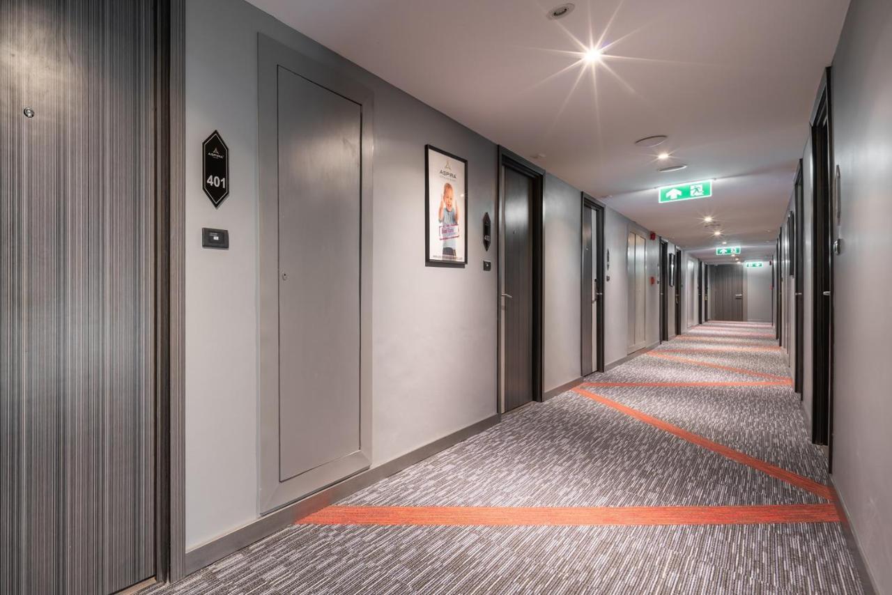 Hotel Aspira Gems Center Silom Bangkok Esterno foto
